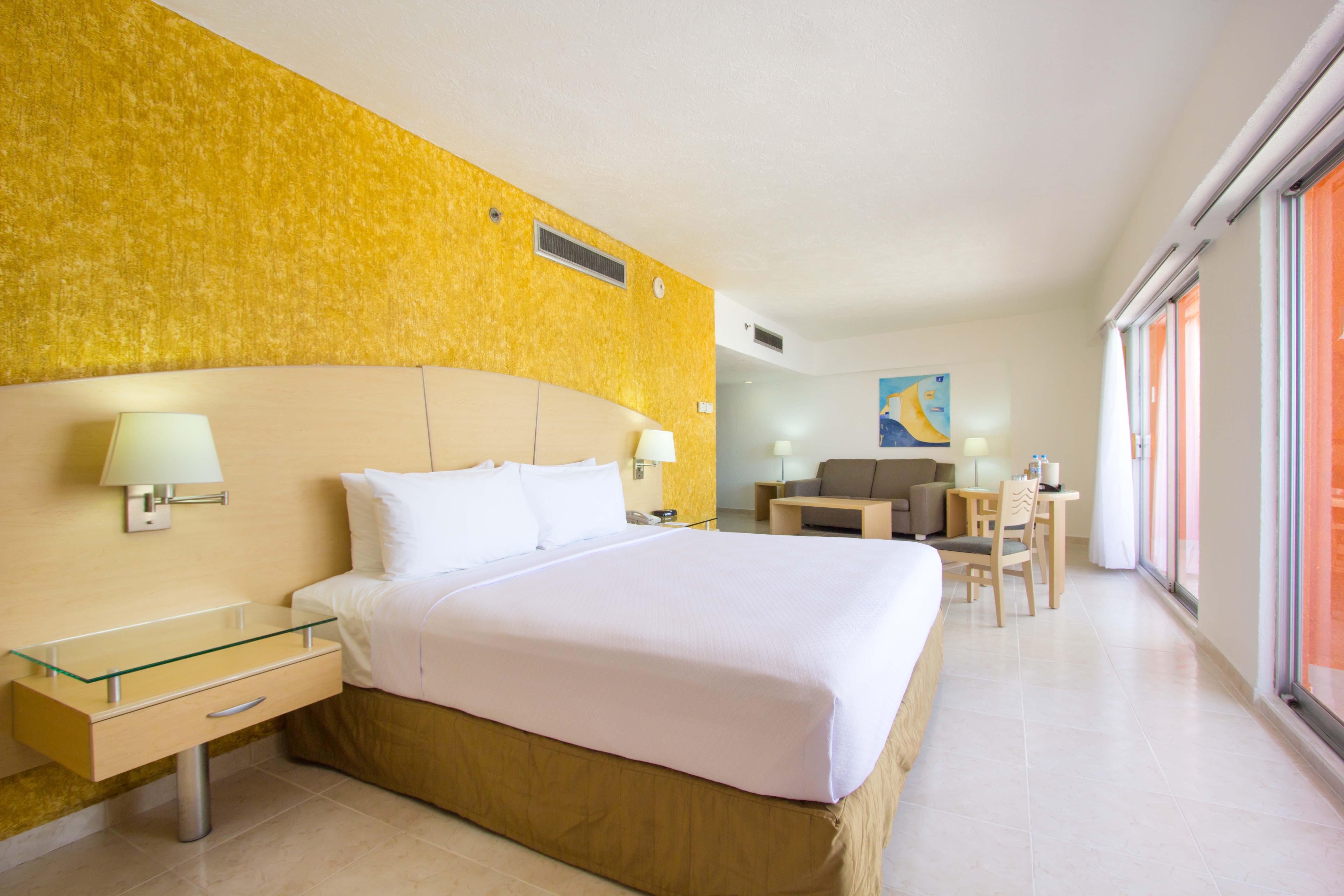 Hs Hotsson Hotel Acapulco Luaran gambar A room at the hotel