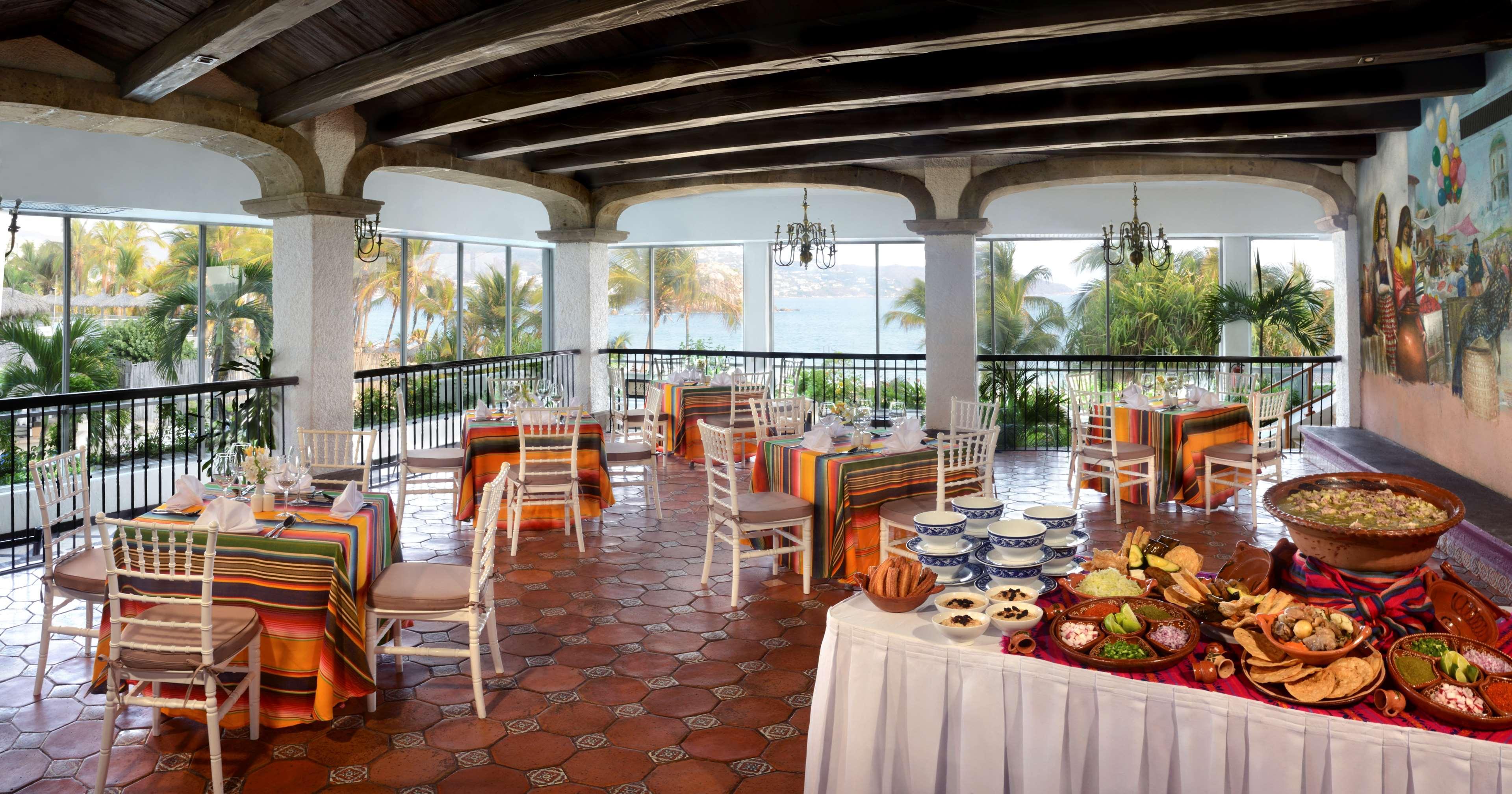 Hs Hotsson Hotel Acapulco Luaran gambar The restaurant at the hotel